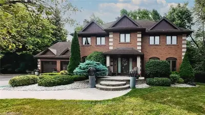 Detached in South Bruce