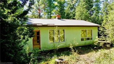 Detached in South Bruce Peninsula