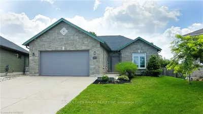 Detached in Owen Sound