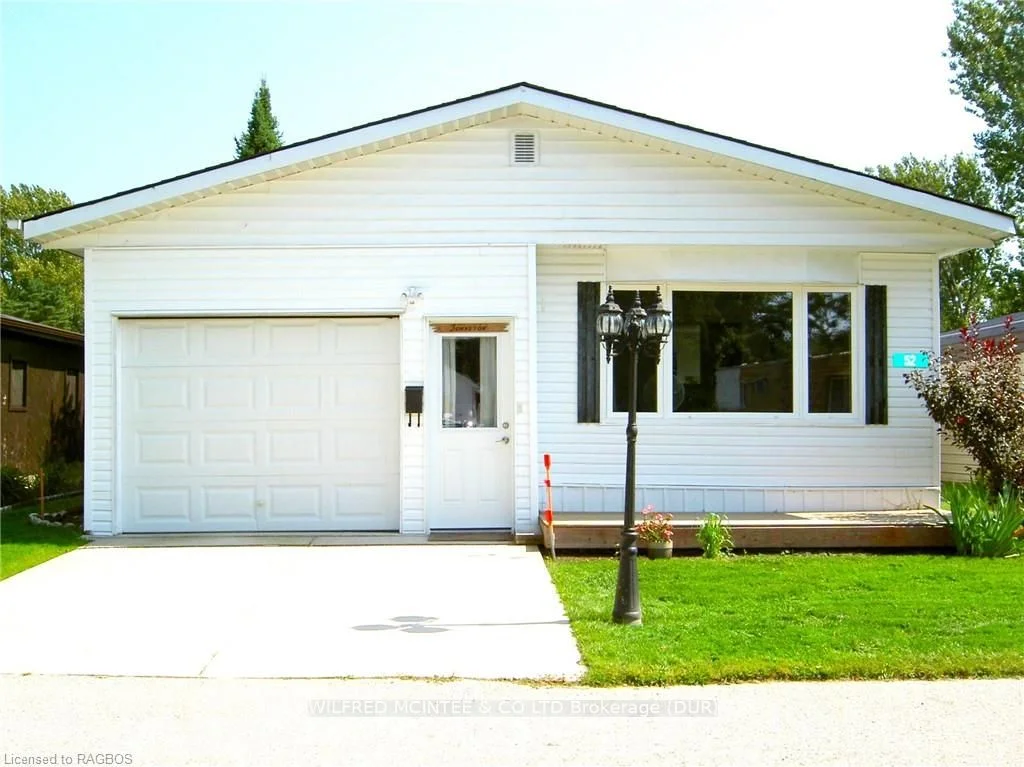 52 Sussex Square, Georgian Bluffs, On N4k 5n5