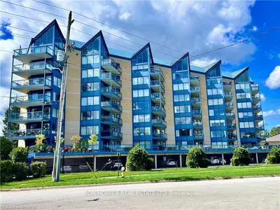 Condo Apartment in Owen Sound