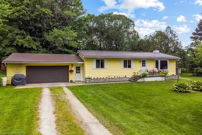 Detached in Georgian Bluffs