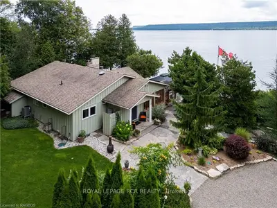 Detached in South Bruce Peninsula