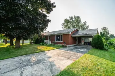 Detached in West Grey