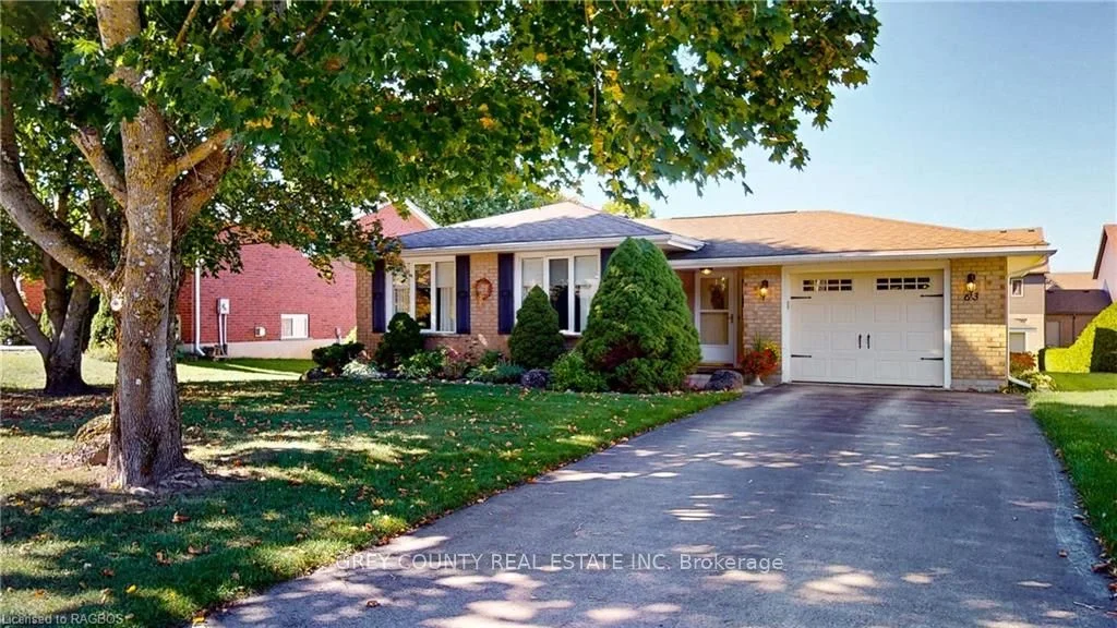 Detached in Grey Highlands