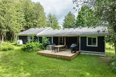 Detached in West Grey