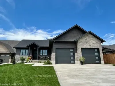 15 Devinwood Avenue, Brockton, On N0g 2v0