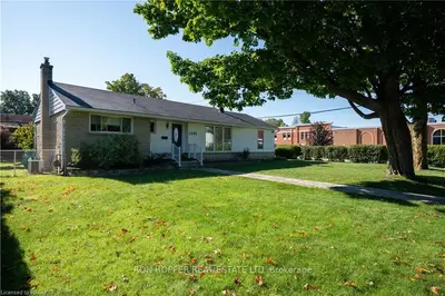 Detached in Owen Sound
