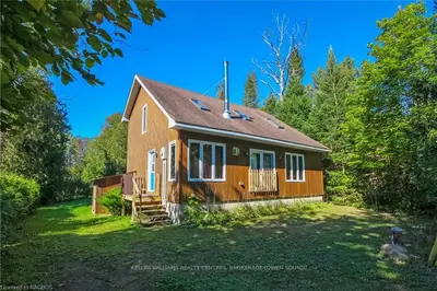 Detached in Northern Bruce Peninsula