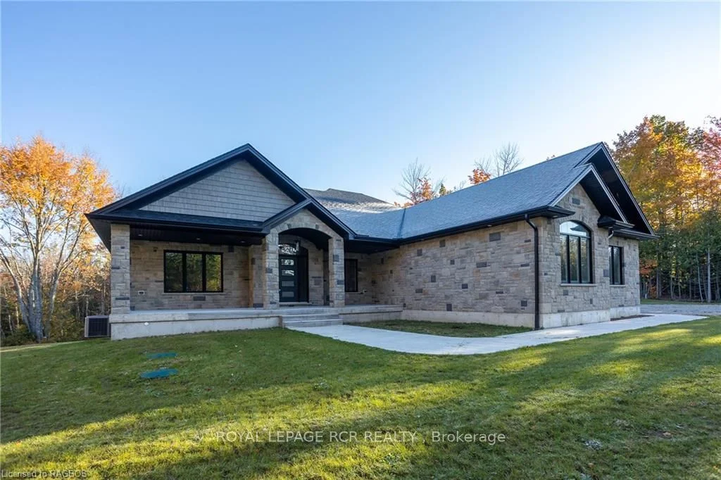 Detached in West Grey