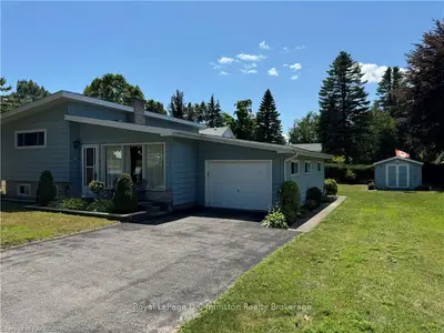 Detached in Saugeen Shores