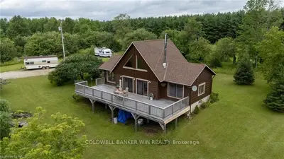 Detached in West Grey