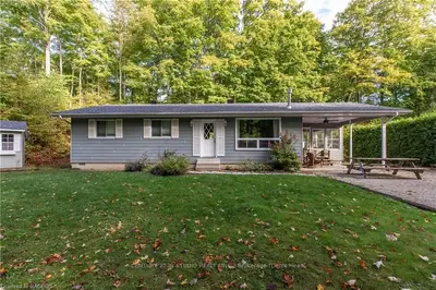 Detached in South Bruce Peninsula