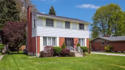 Detached in Owen Sound