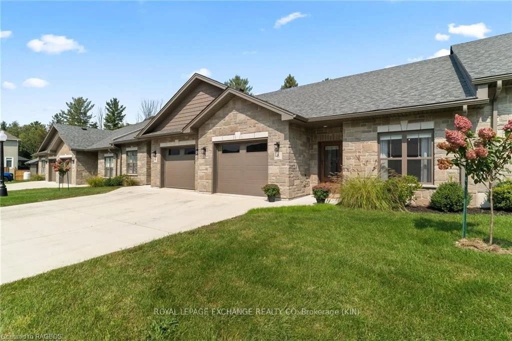Condo Townhouse in Kincardine