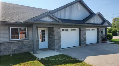 Att/Row/Townhouse in Kincardine