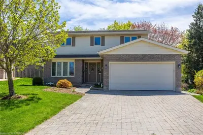 Detached in Owen Sound
