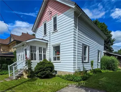 Detached in Grey Highlands