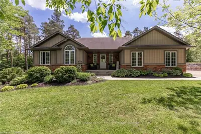 Detached in West Grey