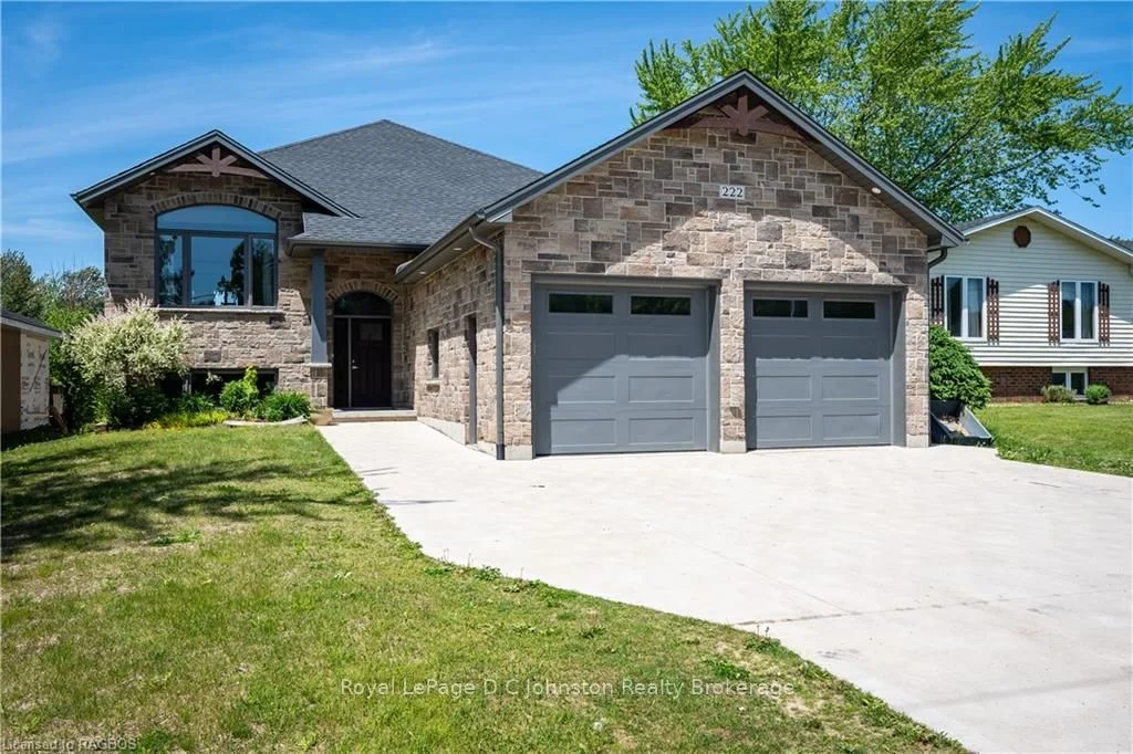 Detached in Saugeen Shores