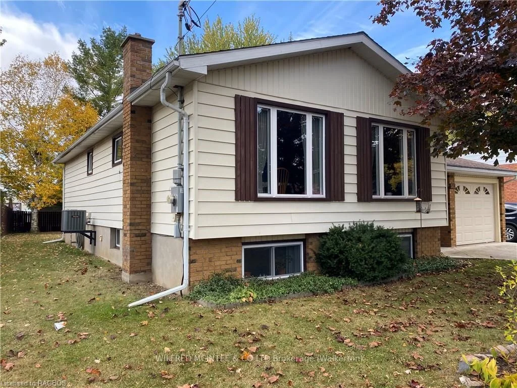 512 21st Avenue, Hanover, On N4n 1n2