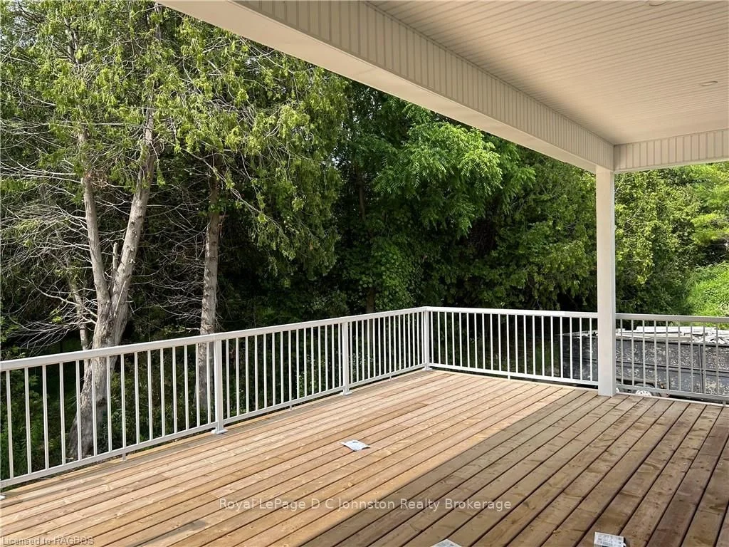 242 SOUTH RANKIN Street 1, Saugeen Shores, ON N0H 2L0