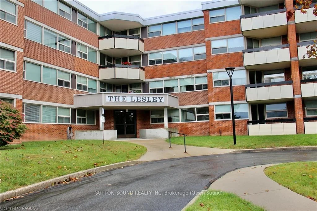 Condo Apartment in Owen Sound