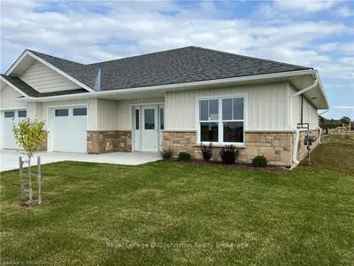 1089 Waterloo Street N, Saugeen Shores, On N0h 2c3