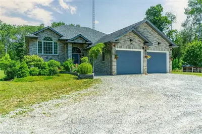 292 Centre Diagonal Road, South Bruce Peninsula, On N0h 1p0
