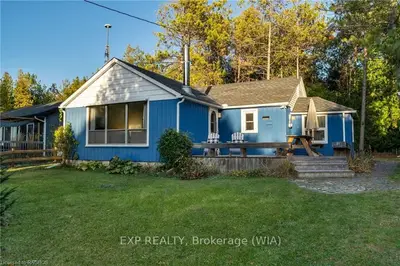 559 Bay Street, South Bruce Peninsula, On N0h 2t0