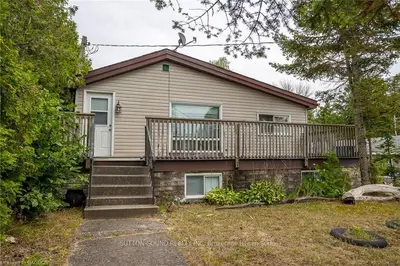 Detached in South Bruce Peninsula