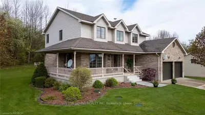 178 Sutacriti Street, Georgian Bluffs, On N0h 1s0