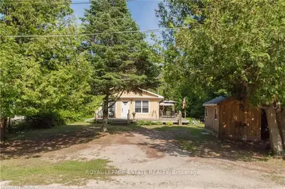 Detached in South Bruce Peninsula