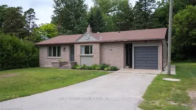 Detached in South Bruce Peninsula
