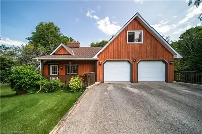 Detached in West Grey