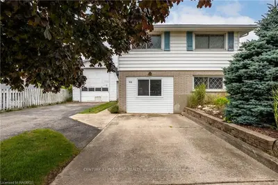 Condo Townhouse in Kincardine