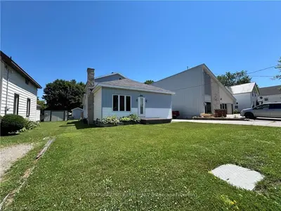 Detached in South Bruce Peninsula