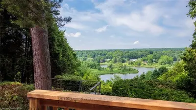 Detached in Owen Sound