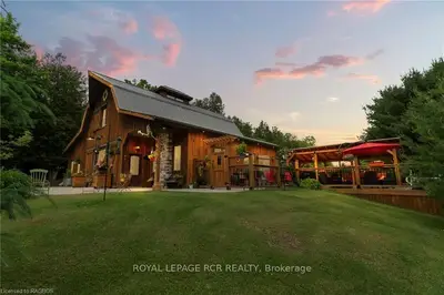 Detached in West Grey