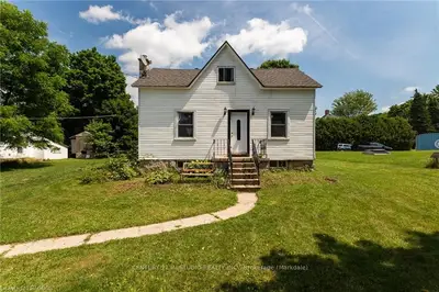 Detached in Chatsworth