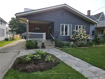 Detached in West Grey