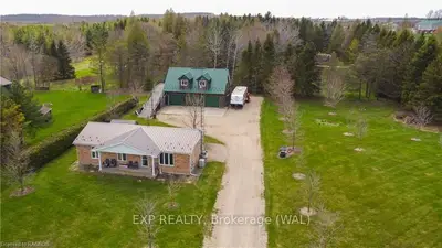 9638 4, Wellington North, On, N0g 2l0