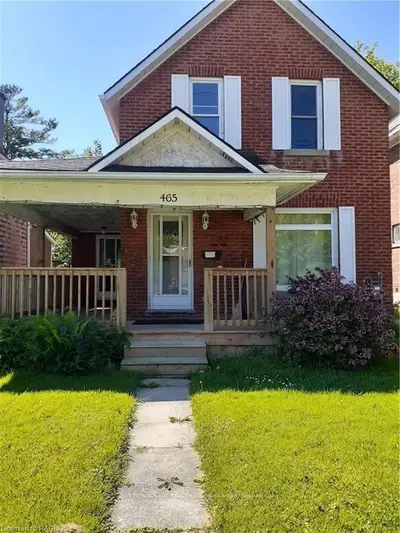 Detached in Owen Sound