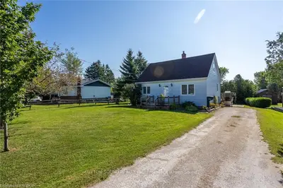 Detached in Owen Sound
