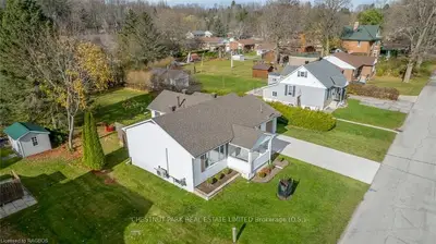 2020 5th Avenue W, Owen Sound, On N4k 5c3