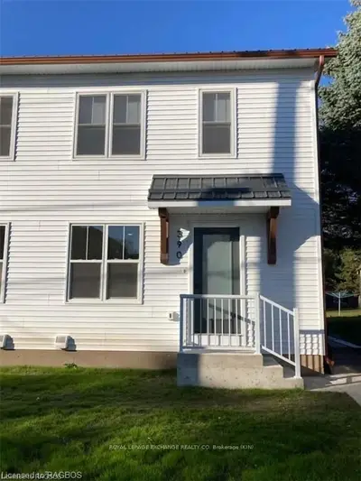 390 13th St A Street, Hanover, On N4n 1x9