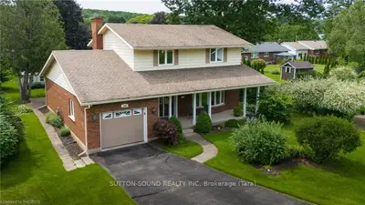 200 2nd Avenue, Georgian Bluffs, On N4k 5t1