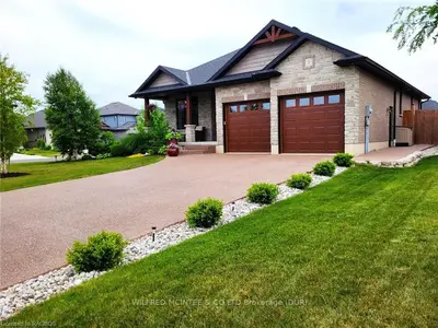 Detached in Stratford