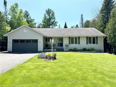 3 Snyder Street, Saugeen Shores, On N0h 2c5