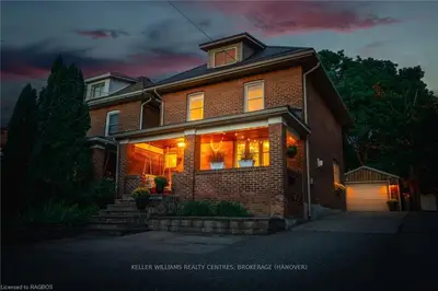 Detached in Owen Sound